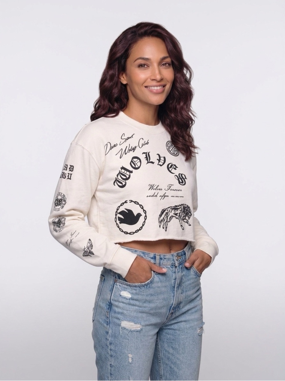 Womens Darc Sport White Graphic Long-Sleeve Cropped Top wolves forever S